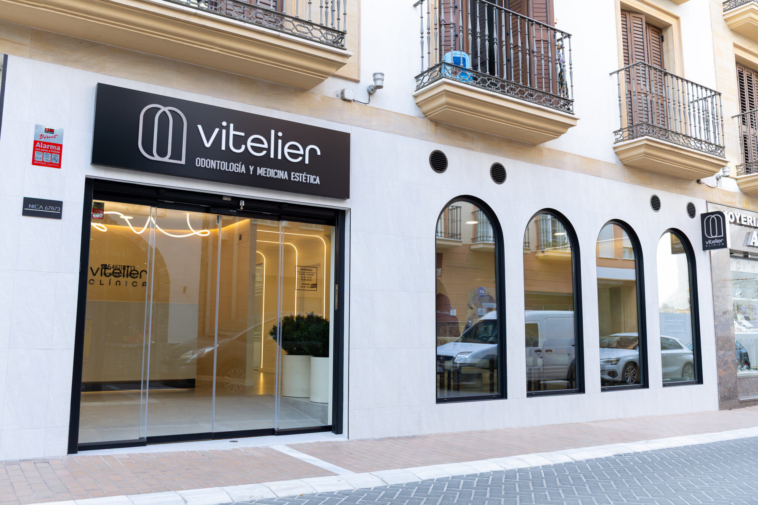 fachada vitelier en Coín | Vitelier clínica dental